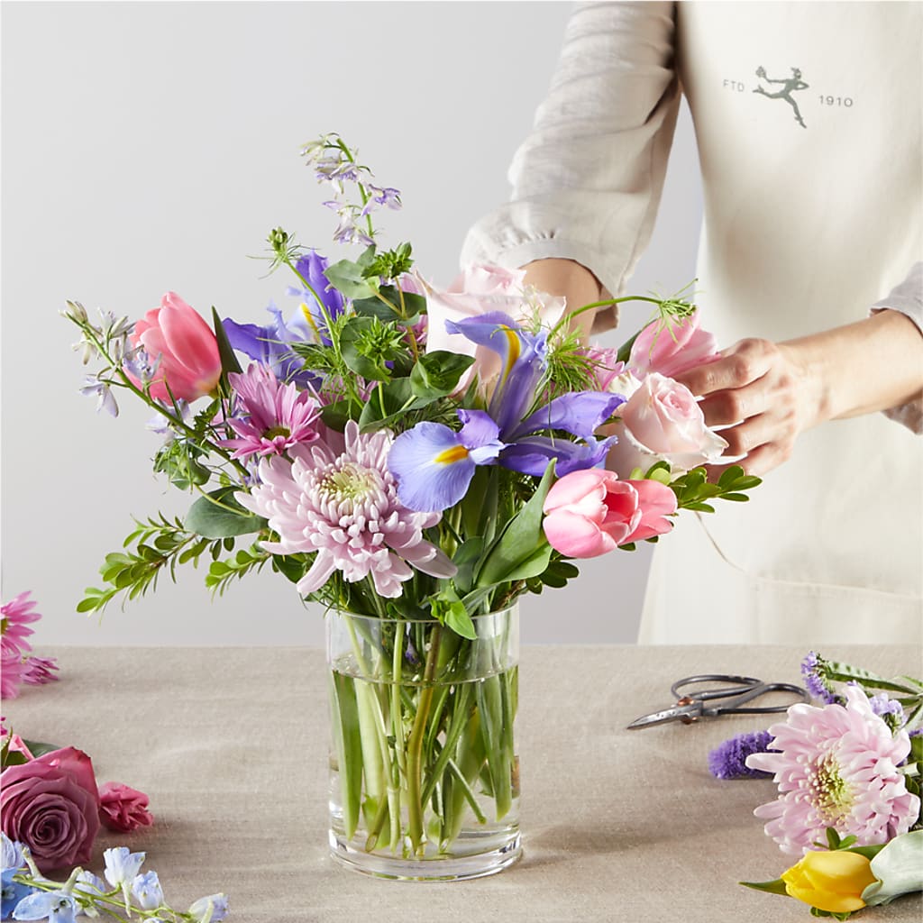 Pastel Tradition - A Florist Original –  My Touch Flowers, Watsonville CA